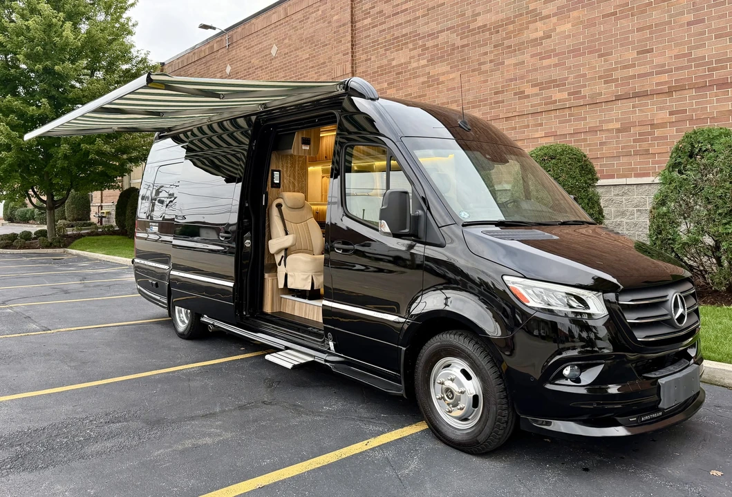 2021 Airstream - Image 29 of 31