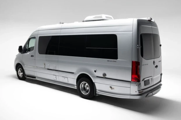 2021 Airstream - Image 2 of 9