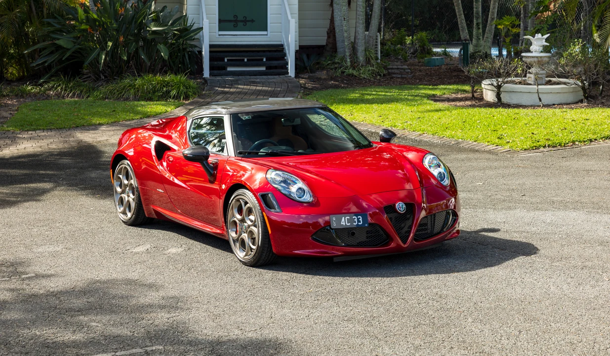 2021 Alfa Romeo 4C - Image 11 of 31