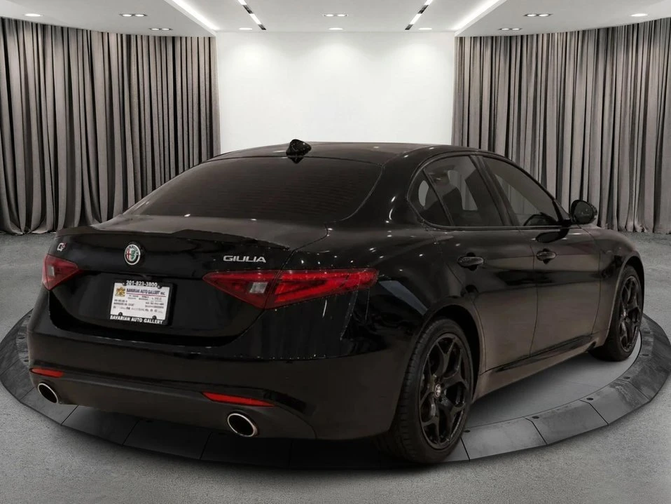 2021 Alfa Romeo Giulia - Image 5 of 20