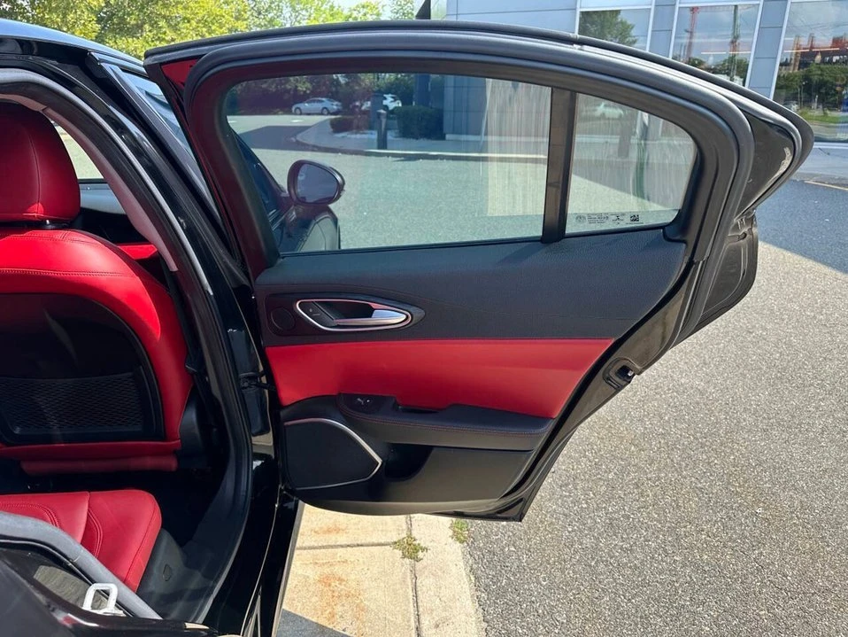 2021 Alfa Romeo Giulia - Image 14 of 20