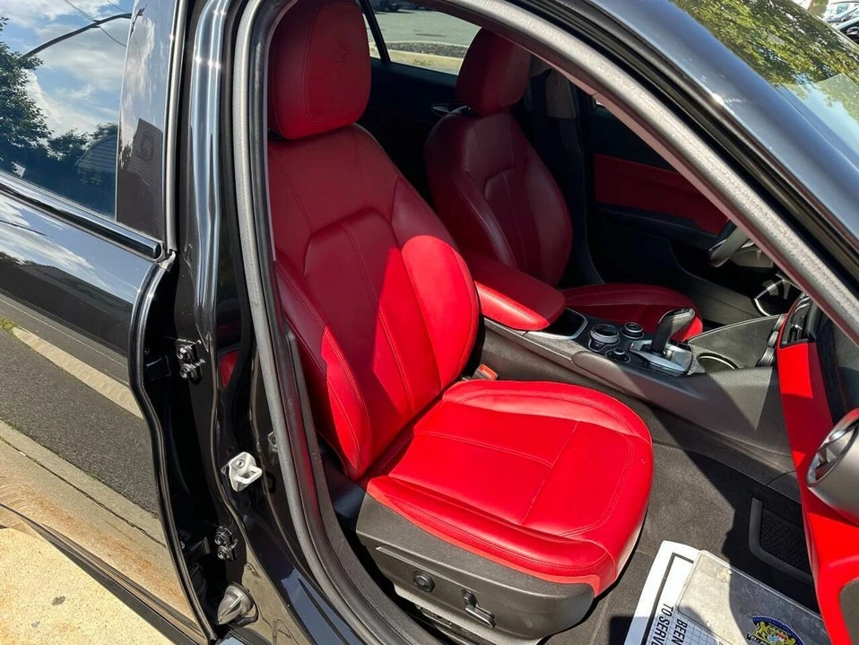 2021 Alfa Romeo Giulia - Image 17 of 20
