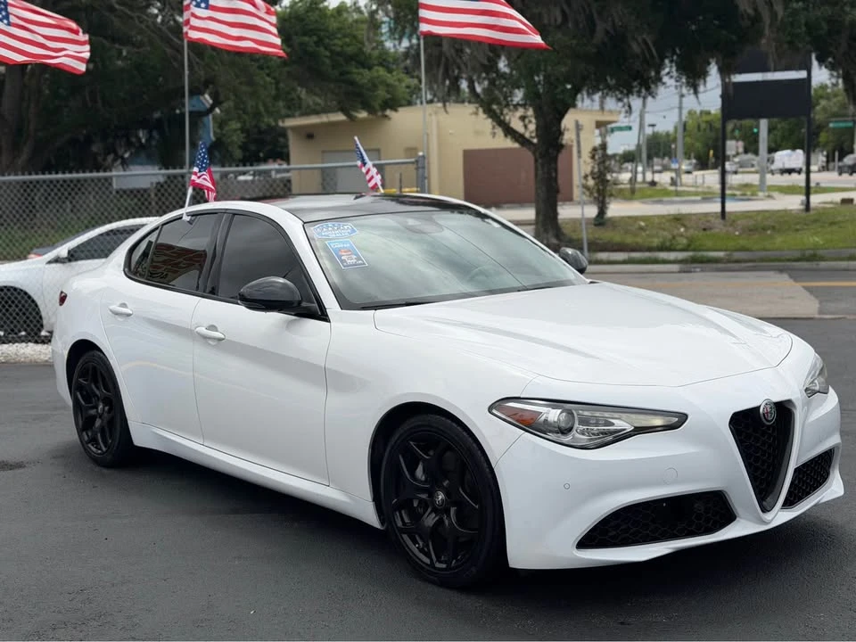2021 Alfa Romeo Giulia - Image 2 of 12