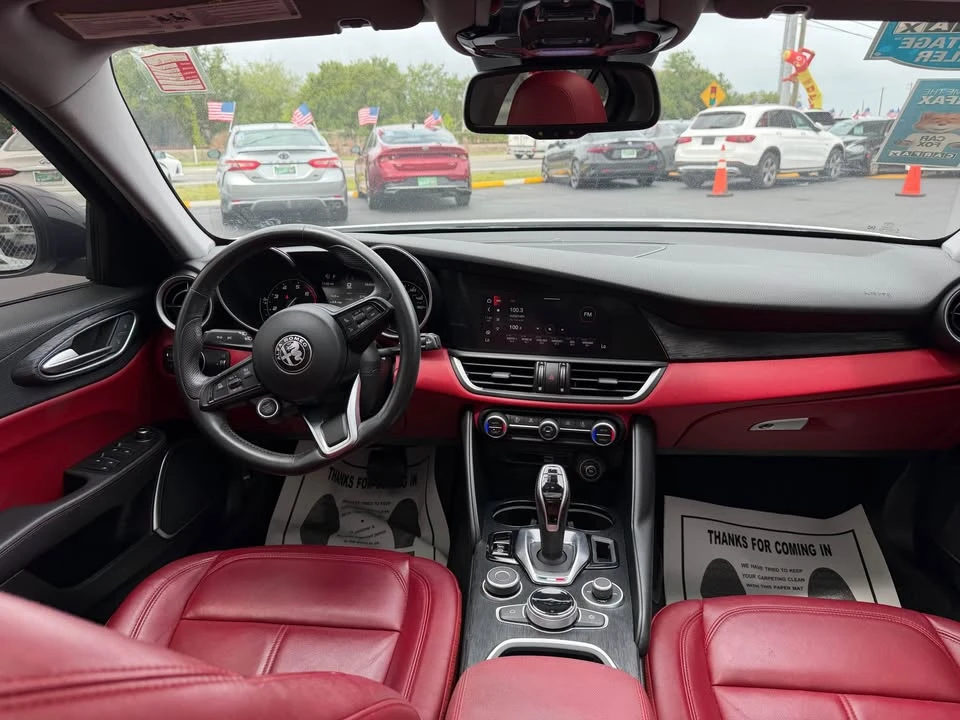 2021 Alfa Romeo Giulia - Image 7 of 12