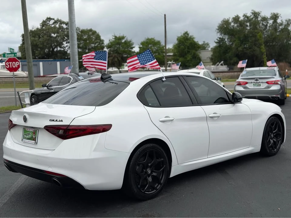 2021 Alfa Romeo Giulia - Image 6 of 12