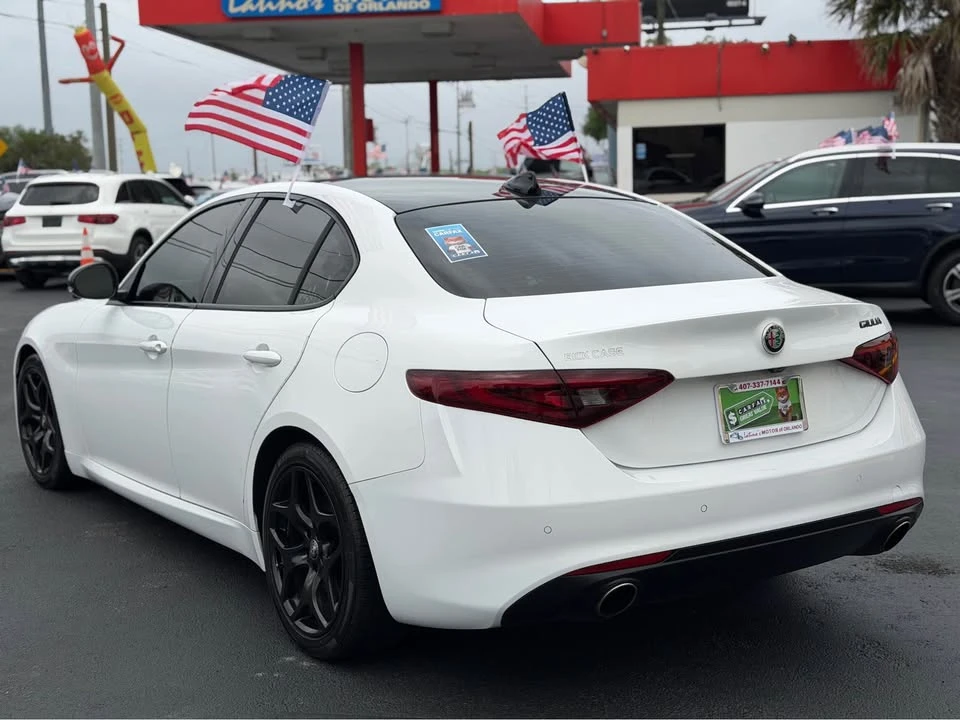 2021 Alfa Romeo Giulia - Image 5 of 12