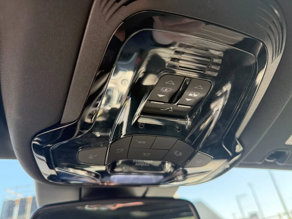 2021 Alfa Romeo Giulia - Image 15 of 21