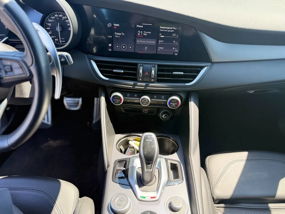 2021 Alfa Romeo Giulia - Image 18 of 21
