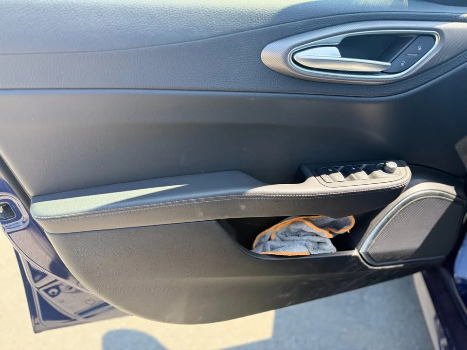 2021 Alfa Romeo Giulia - Image 16 of 21