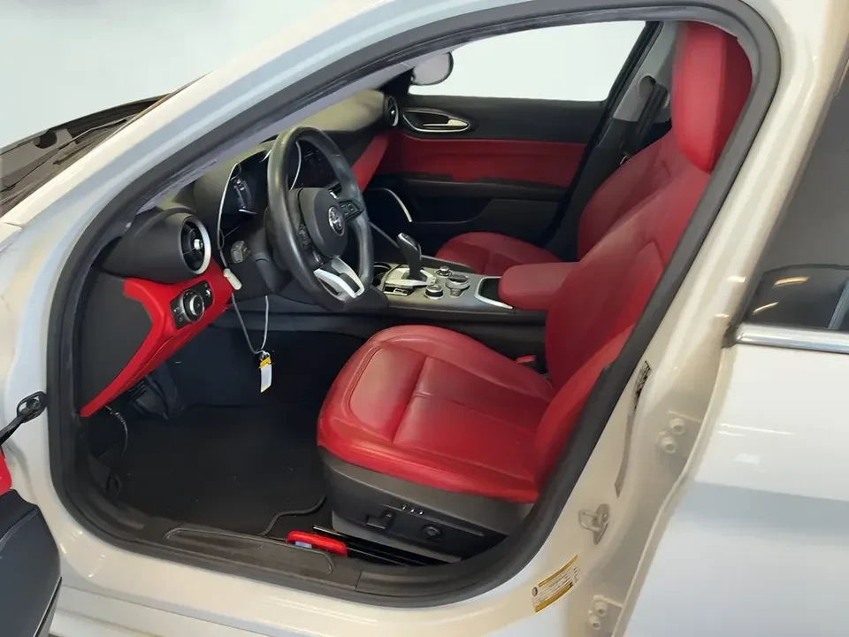 2021 Alfa Romeo Giulia - Image 2 of 8