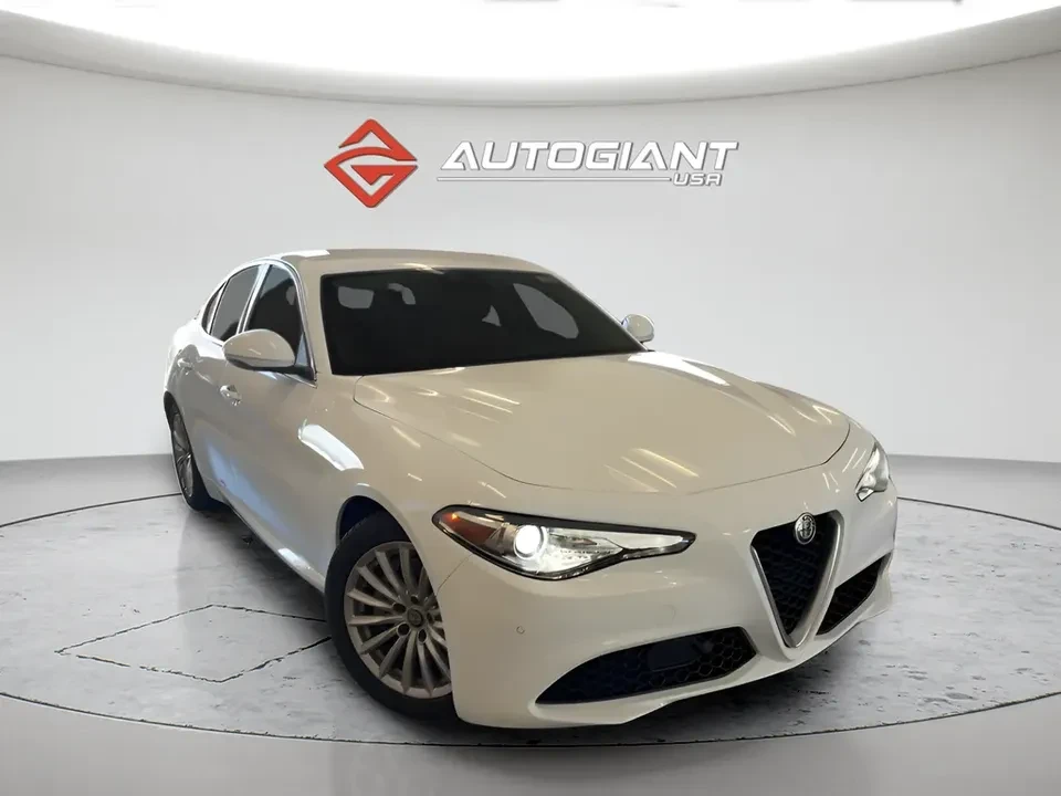 2021 Alfa Romeo Giulia - Image 7 of 8