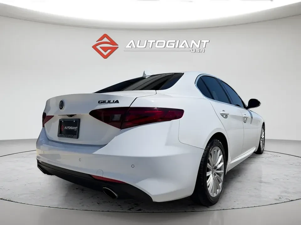 2021 Alfa Romeo Giulia - Image 10 of 20