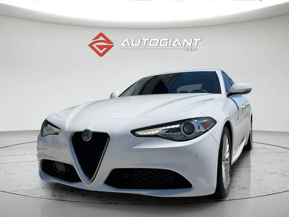 2021 Alfa Romeo Giulia - Image 5 of 20