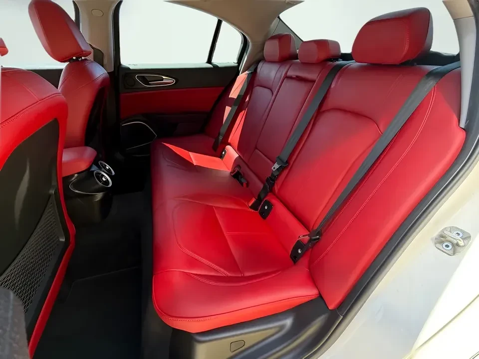 2021 Alfa Romeo Giulia - Image 19 of 20