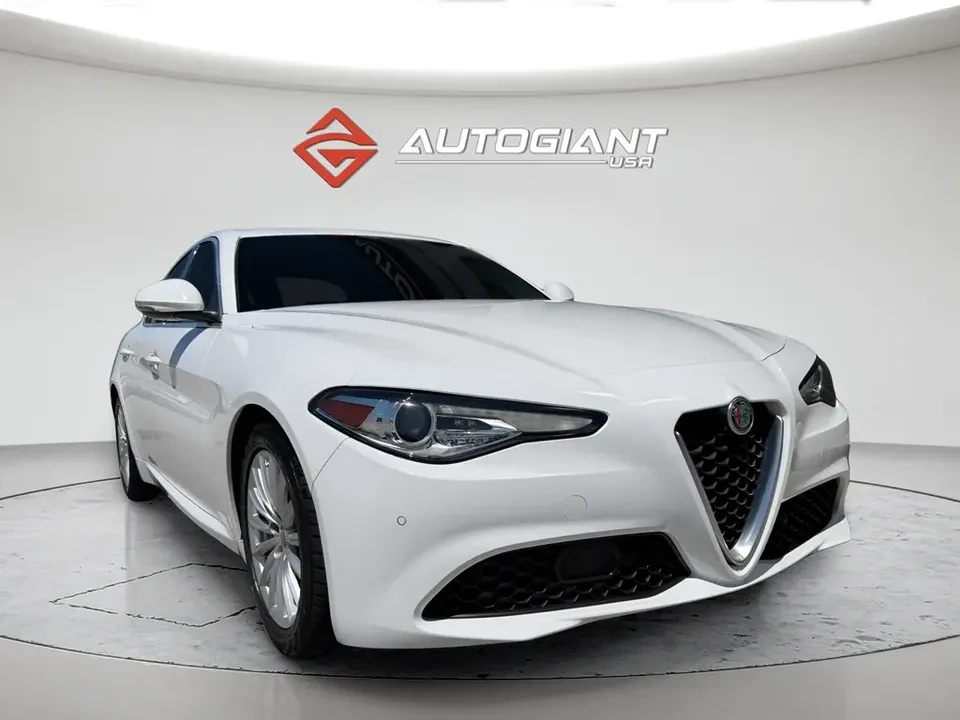 2021 Alfa Romeo Giulia - Image 13 of 20