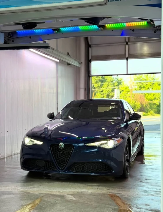 2021 Alfa Romeo Giulia - Image 2 of 10