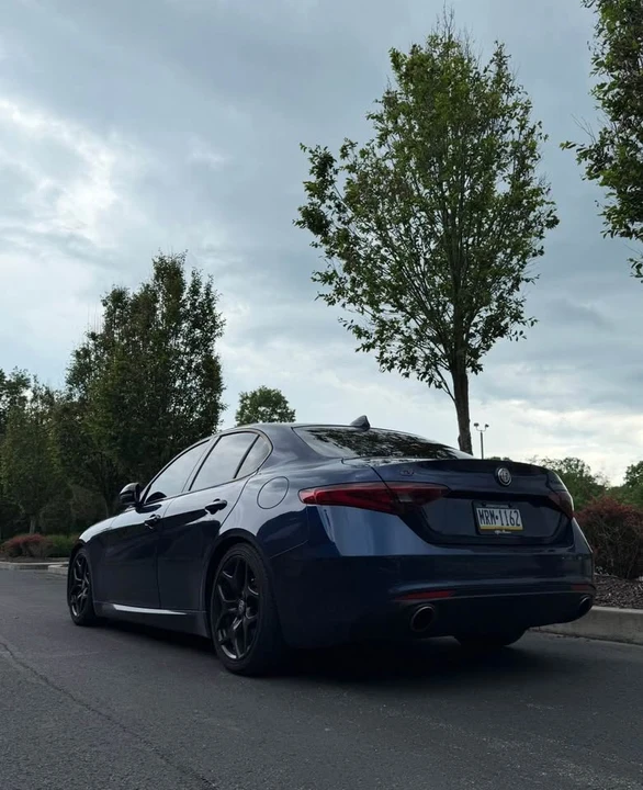 2021 Alfa Romeo Giulia - Image 7 of 10