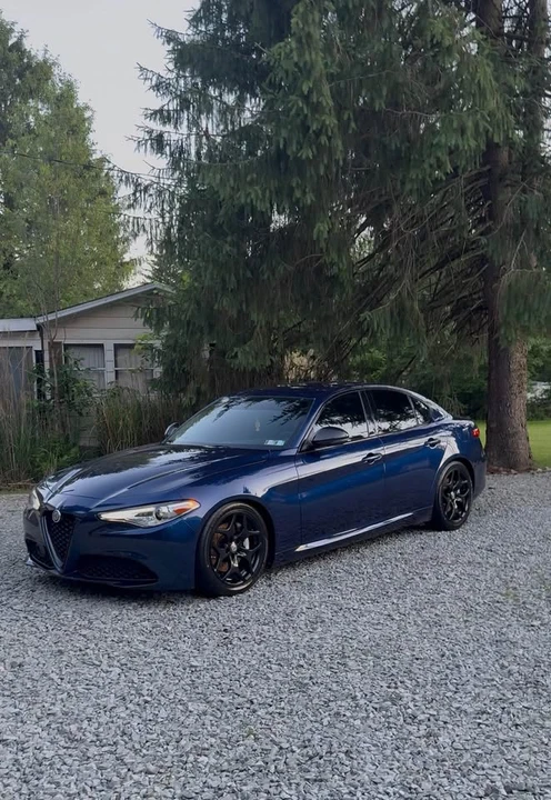 2021 Alfa Romeo Giulia - Image 6 of 10