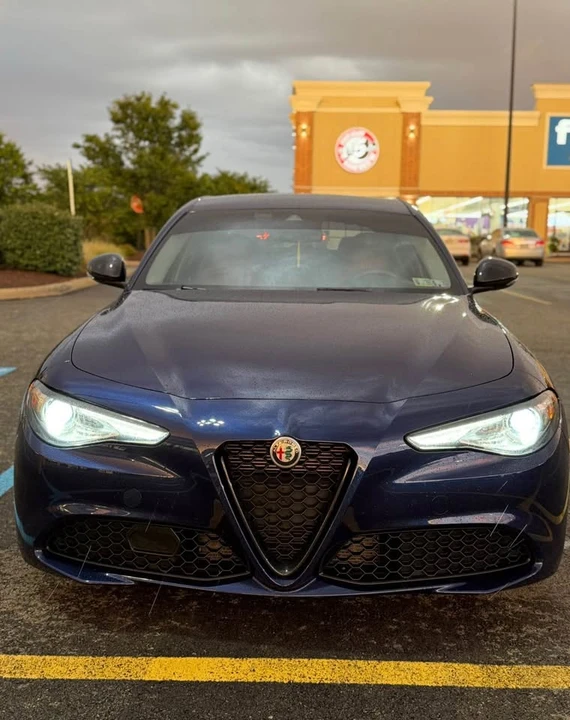 2021 Alfa Romeo Giulia - Image 3 of 10