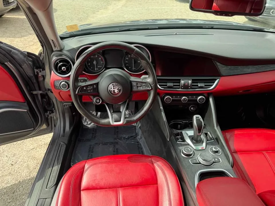 2021 Alfa Romeo Giulia - Image 16 of 20