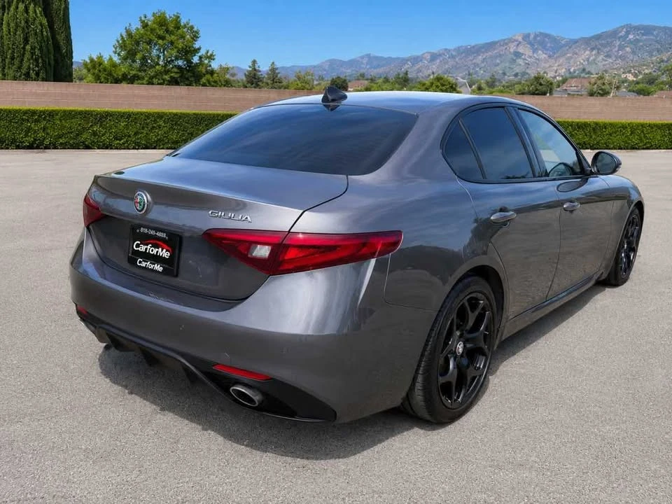 2021 Alfa Romeo Giulia - Image 4 of 20