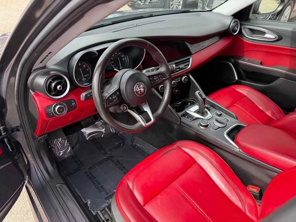 2021 Alfa Romeo Giulia - Image 7 of 20