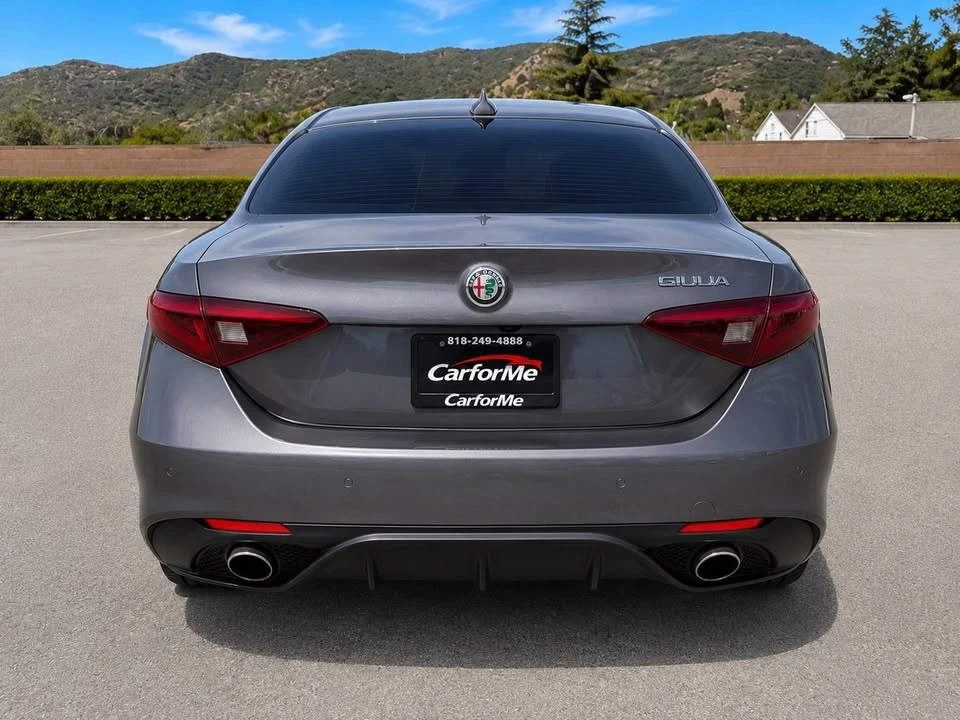 2021 Alfa Romeo Giulia - Image 5 of 20