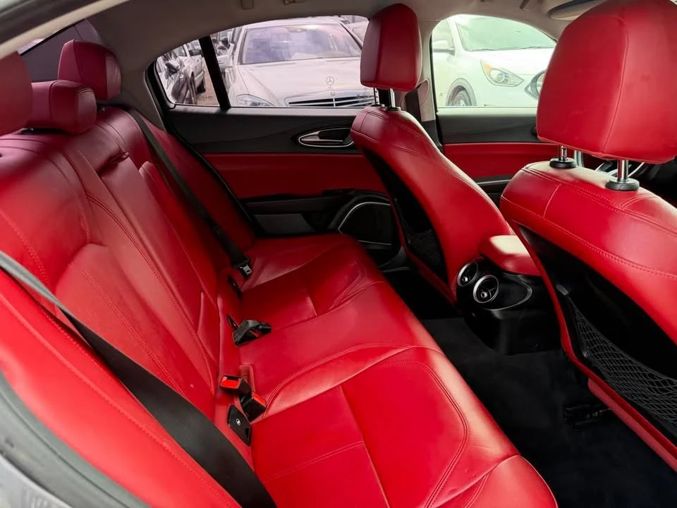 2021 Alfa Romeo Giulia - Image 10 of 20