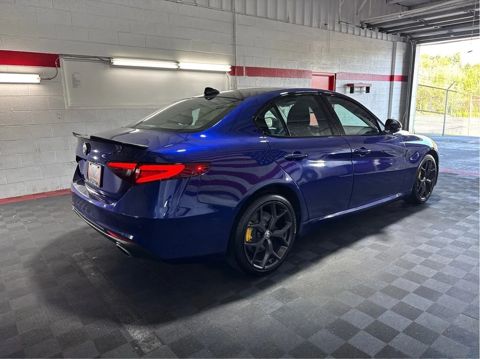 2021 Alfa Romeo Giulia - Image 5 of 20