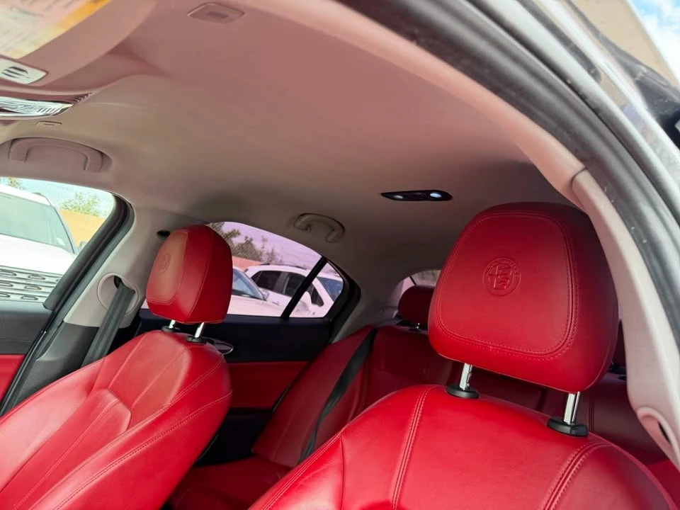 2021 Alfa Romeo Giulia - Image 14 of 20