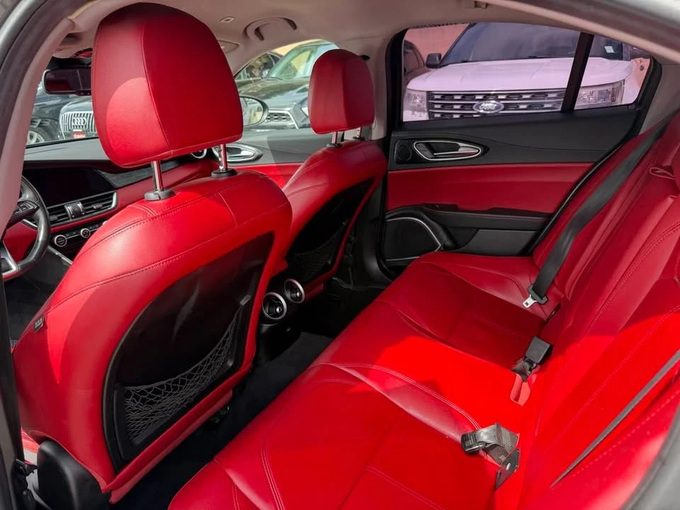 2021 Alfa Romeo Giulia - Image 15 of 20