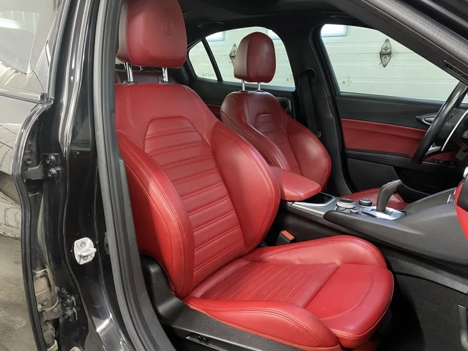 2021 Alfa Romeo Giulia - Image 15 of 20