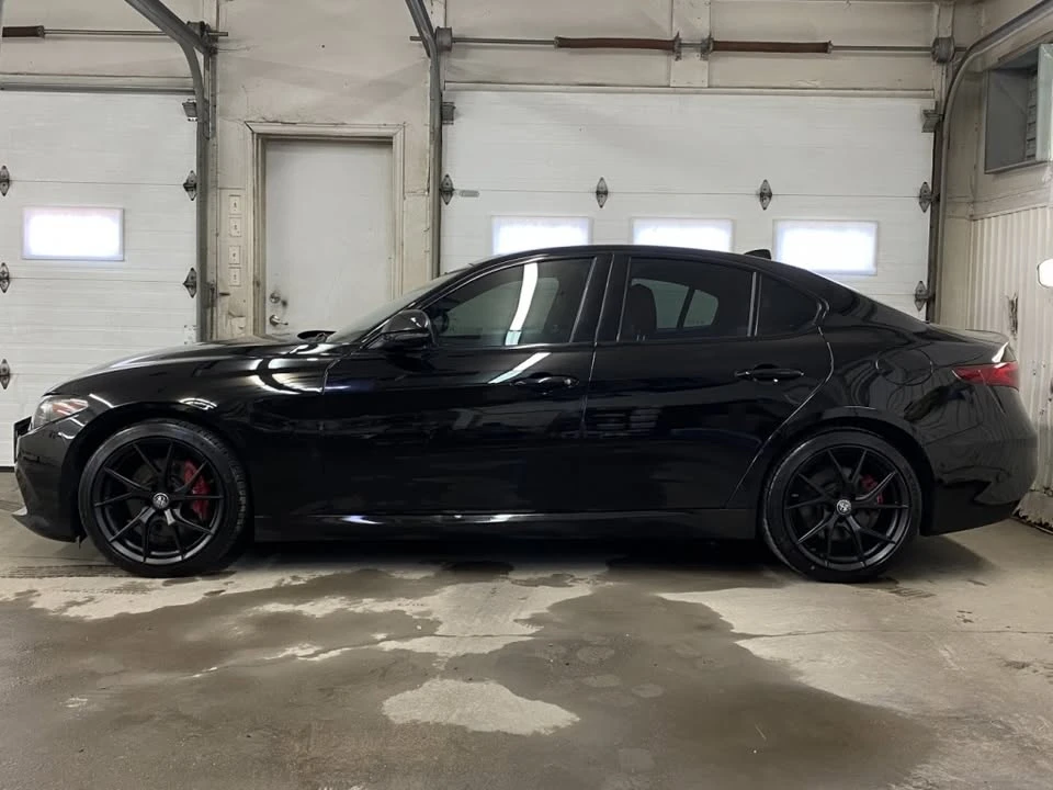 2021 Alfa Romeo Giulia - Image 3 of 20