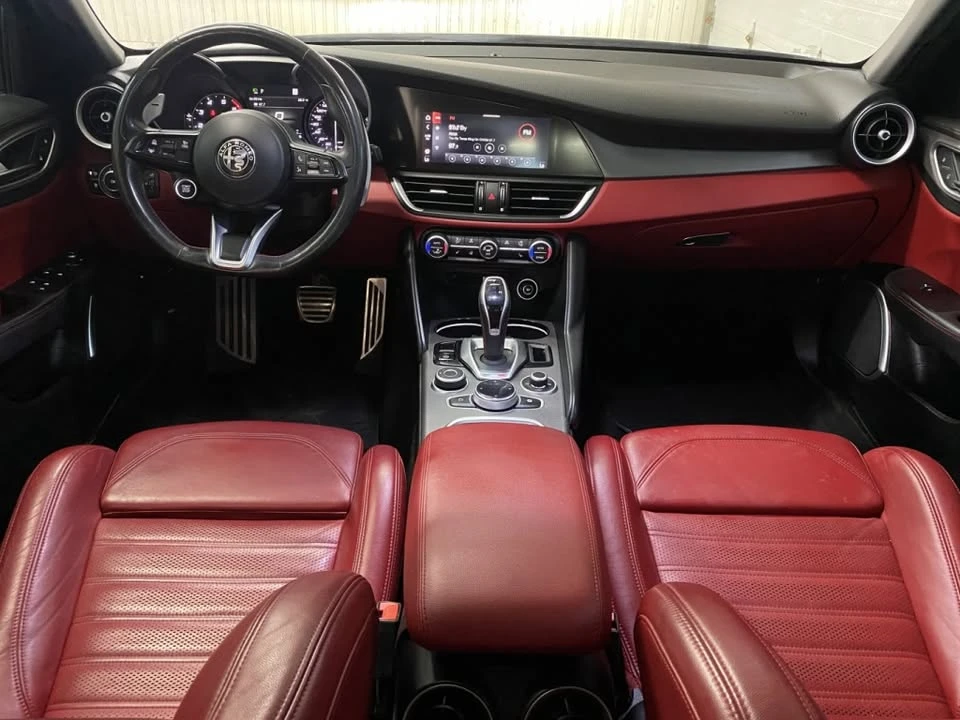 2021 Alfa Romeo Giulia - Image 18 of 20