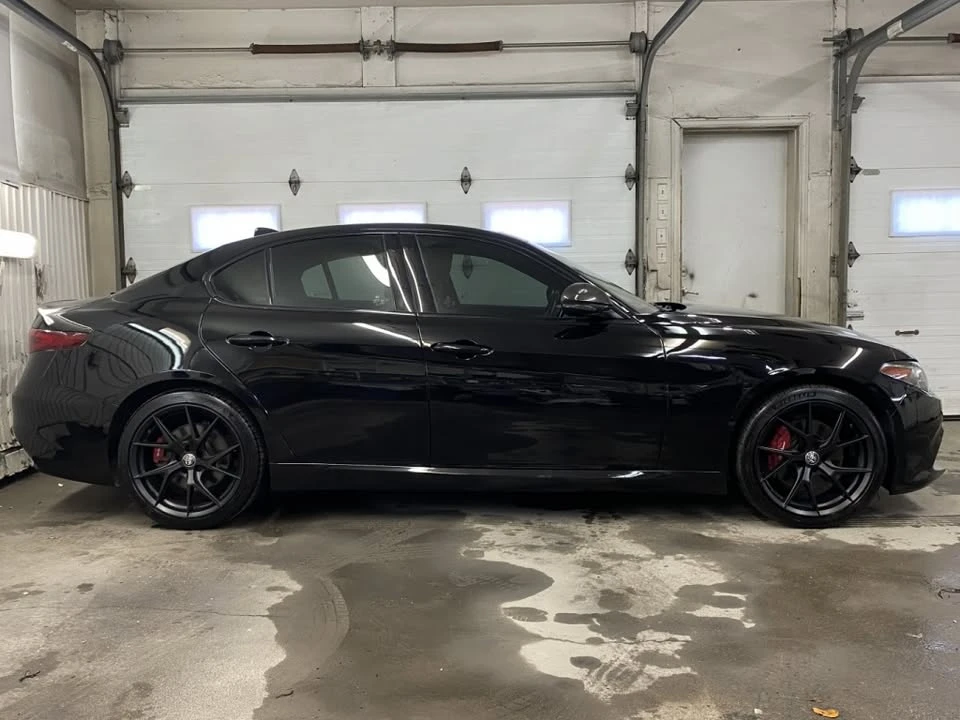 2021 Alfa Romeo Giulia - Image 7 of 20
