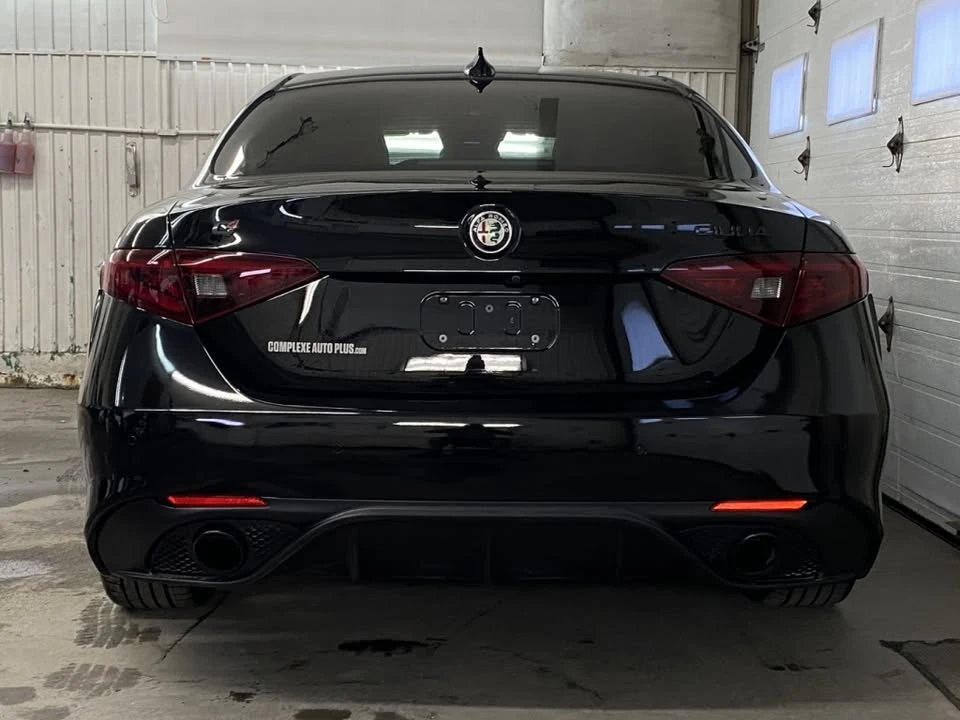 2021 Alfa Romeo Giulia - Image 5 of 20