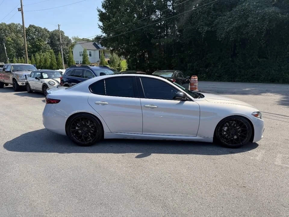 2021 Alfa Romeo Giulia - Image 3 of 20