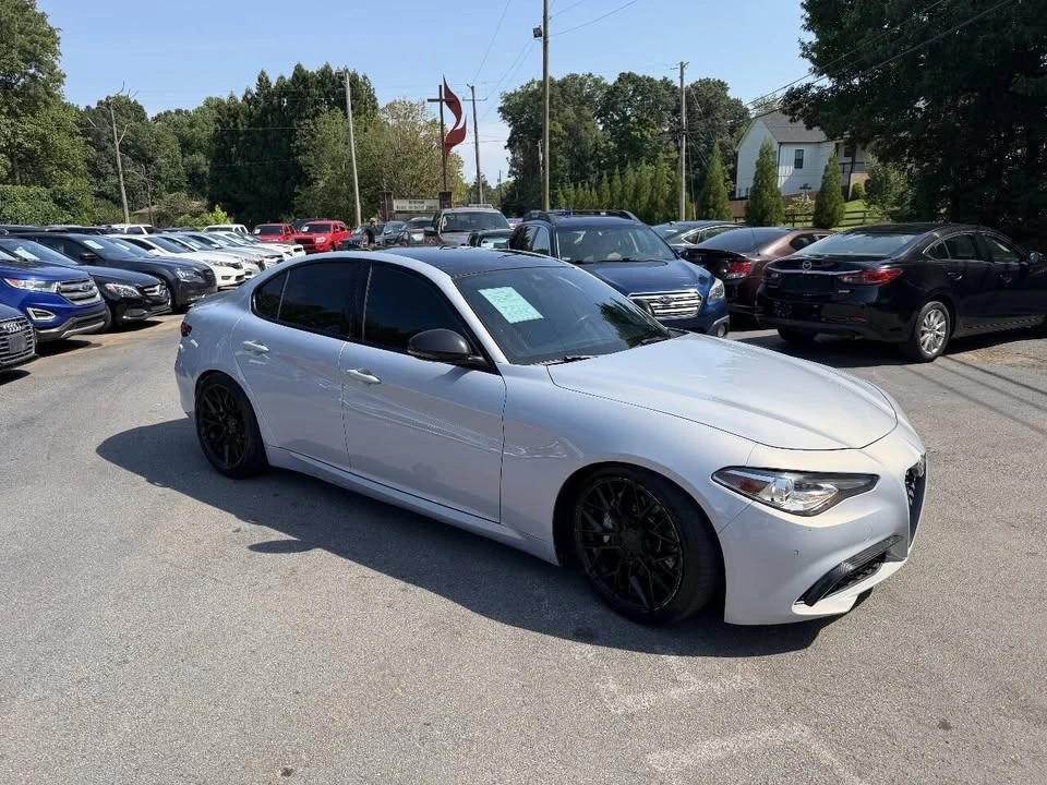 2021 Alfa Romeo Giulia - Image 2 of 20