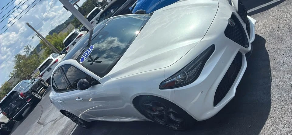 2021 Alfa Romeo Giulia - Image 2 of 3