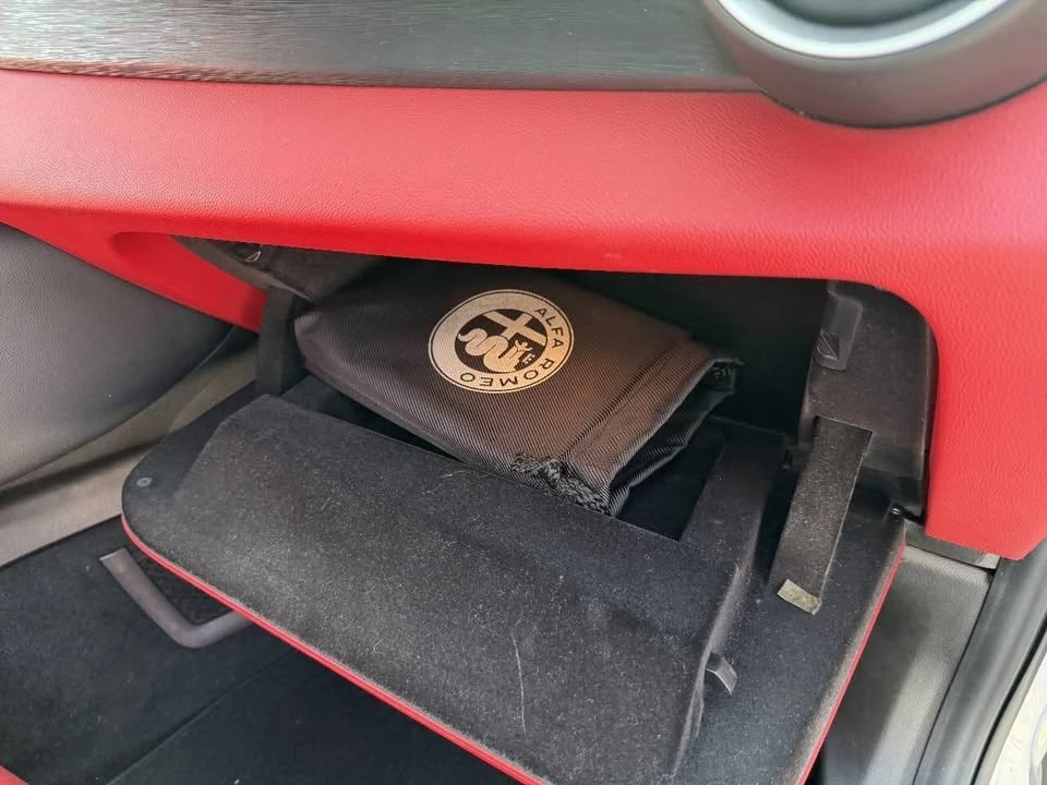 2021 Alfa Romeo Giulia - Image 18 of 20
