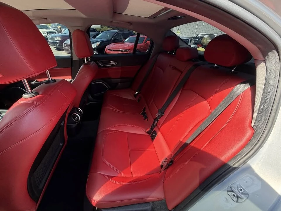2021 Alfa Romeo Giulia - Image 15 of 20