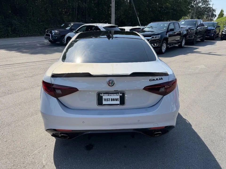 2021 Alfa Romeo Giulia - Image 5 of 20