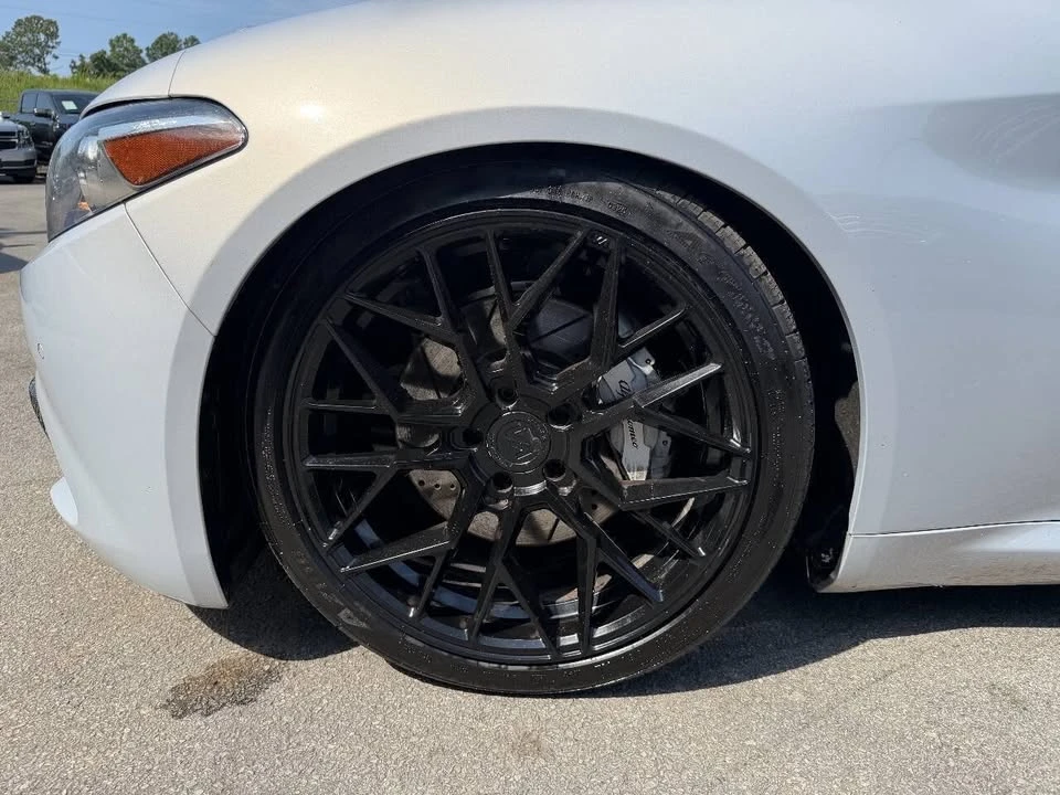 2021 Alfa Romeo Giulia - Image 9 of 20