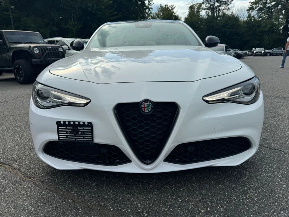 2021 Alfa Romeo Giulia - Image 8 of 20