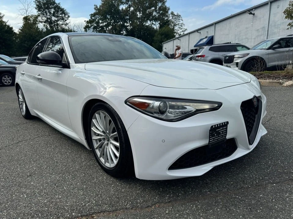 2021 Alfa Romeo Giulia - Image 7 of 20