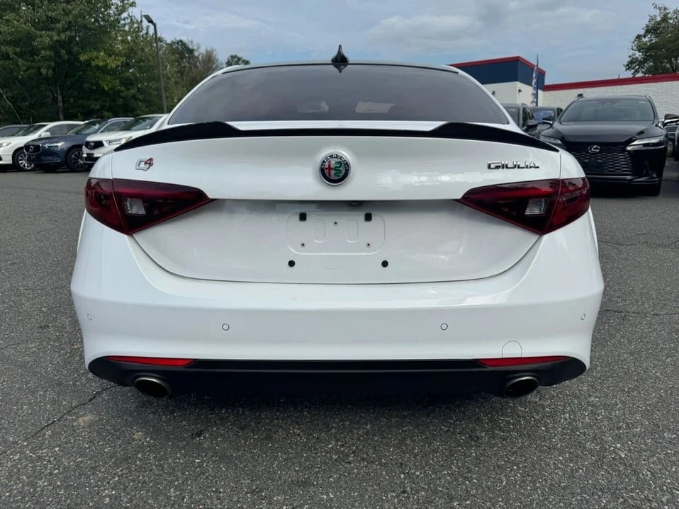 2021 Alfa Romeo Giulia - Image 4 of 20