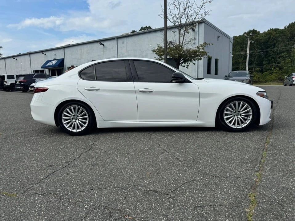 2021 Alfa Romeo Giulia - Image 6 of 20