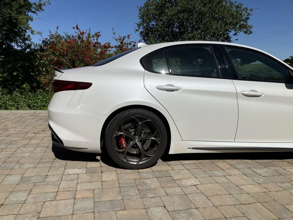 2021 Alfa Romeo Giulia Quadrifoglio - Image 13 of 31
