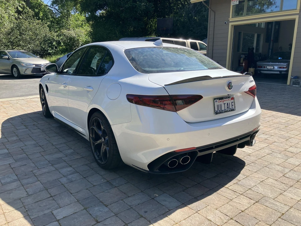 2021 Alfa Romeo Giulia Quadrifoglio - Image 8 of 31