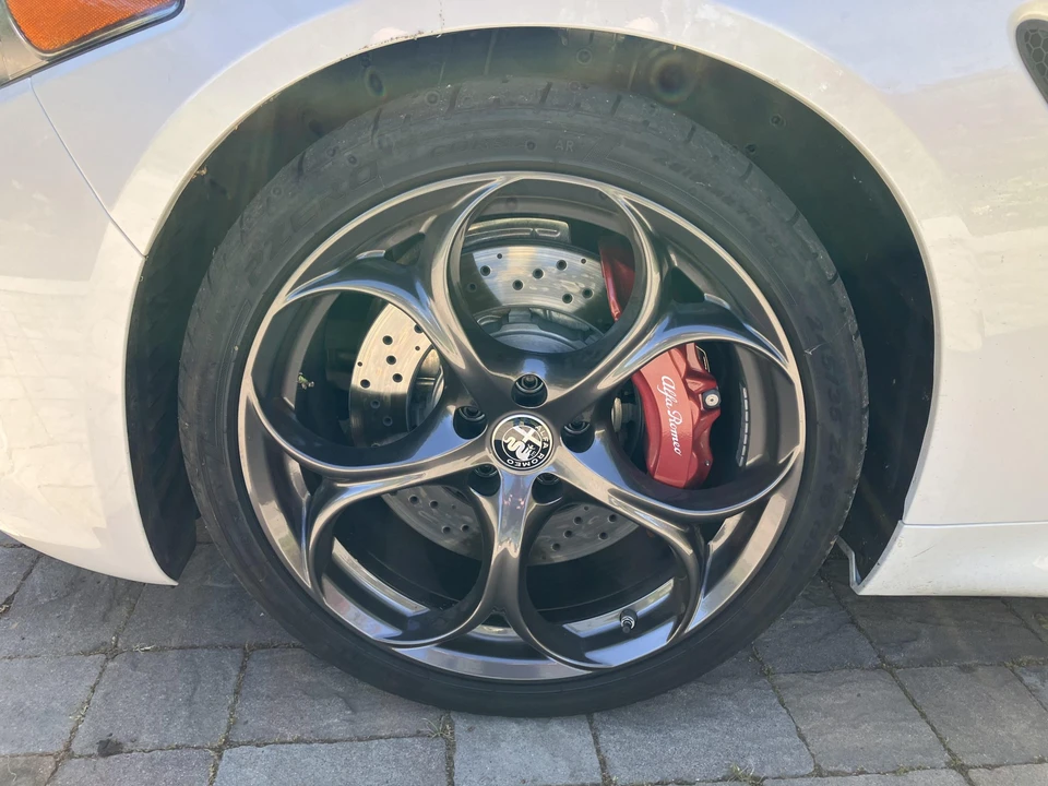 2021 Alfa Romeo Giulia Quadrifoglio - Image 28 of 31